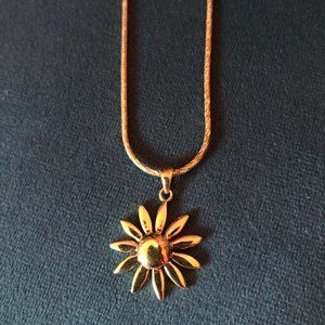 Vanessa Mooney Leda Flower Necklace